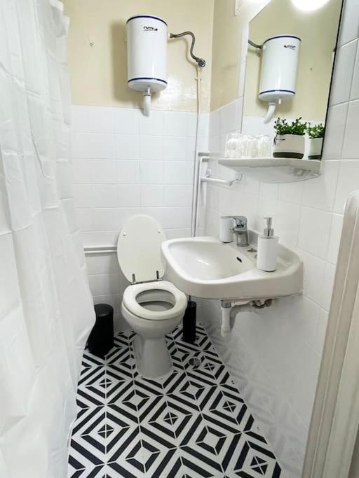 Cute And Quiet Apartment In The Center Of Athene Buitenkant foto